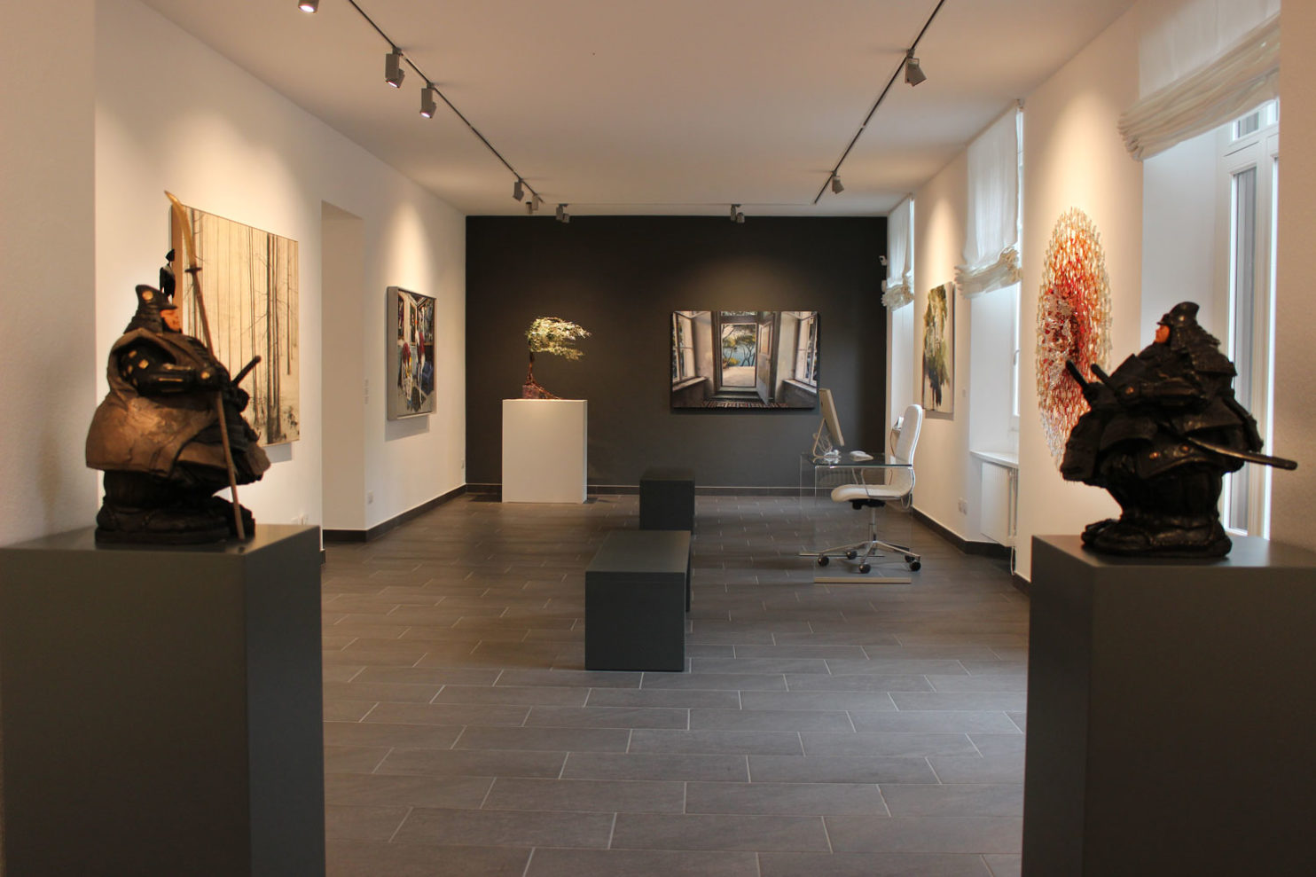 Ampliamento al piano superiore della Galleria PUNTO SULL'ARTE di Varese.