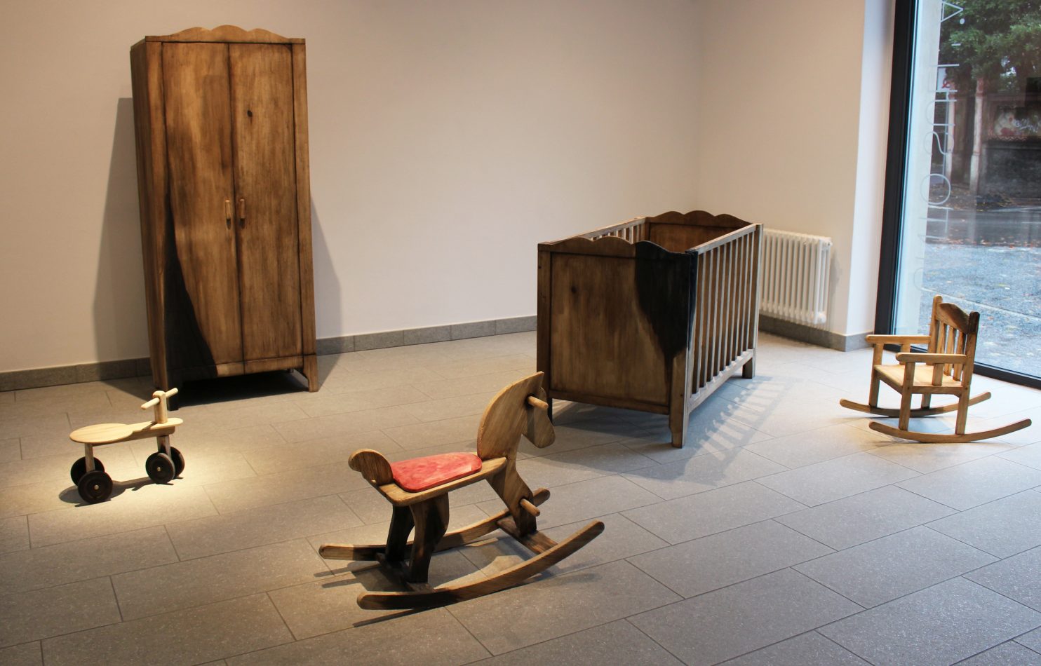 FOTO ALLESTIMENTO, CARTA,FORBICE,SASSO_VALERIA VACCARO6