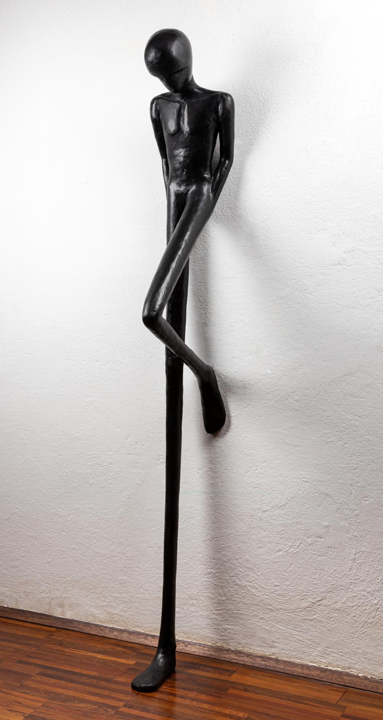 Pinna Alex, 2020, Waiting in Times square M 22, bronzo, 160x25x35 cm