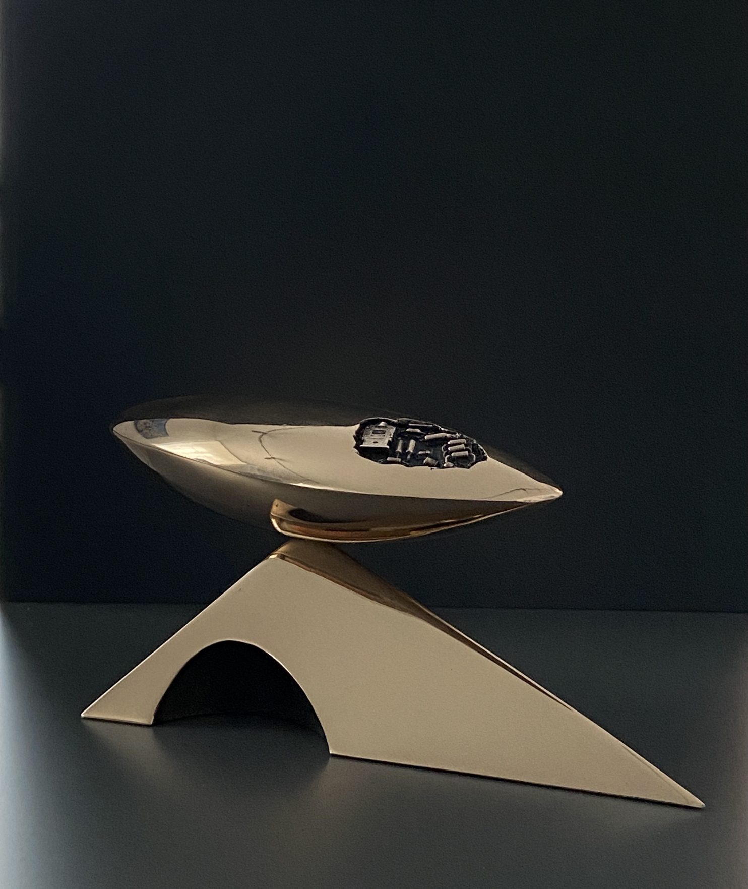 Nagatani Kyoji, Sospiro del Cosmo M, 2021, bronzo, 13,5x33x14 cm_02