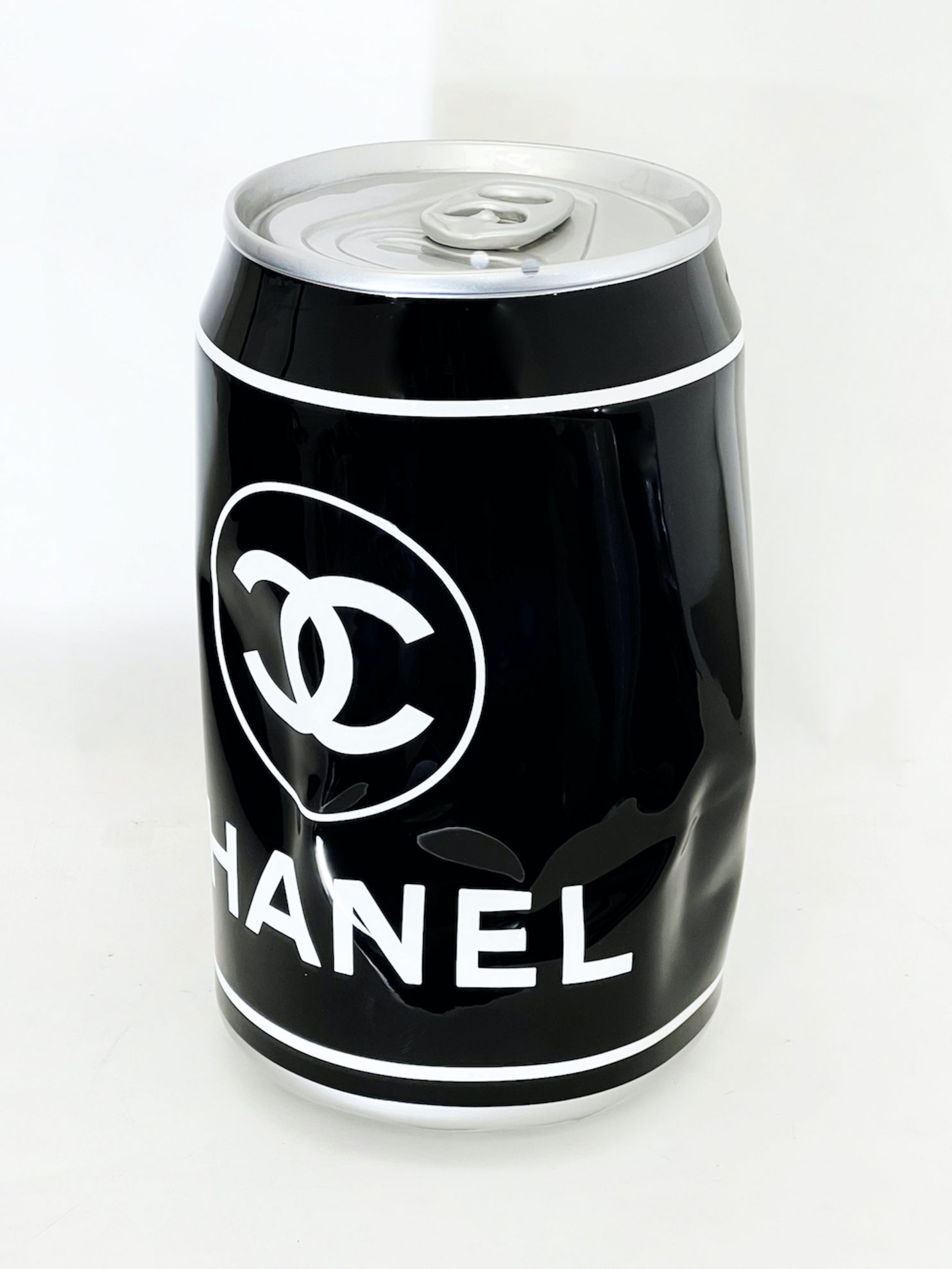 Morin Gerladine, Chanel black can drink, 2022, tecnica mista, edizione 1:8, 37 cm x Ø 22 cm_3236