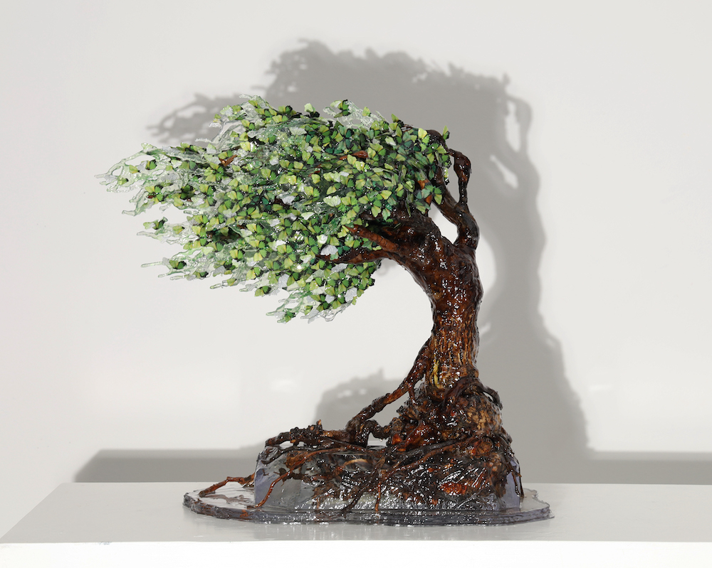 Annalù, Fukinagashi green thought, 2023, Vetroresina, inchiostro, carta, legno, 93x85x65cm