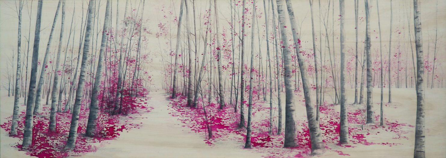 "To Be in Pink" di Marika Vicari, in mostra alla Galleria d'Arte Italiana Punto sull'Arte, Varese, Italia esplora la forza e la fragilità femminile in occasione della mostra Pink & Powerful.