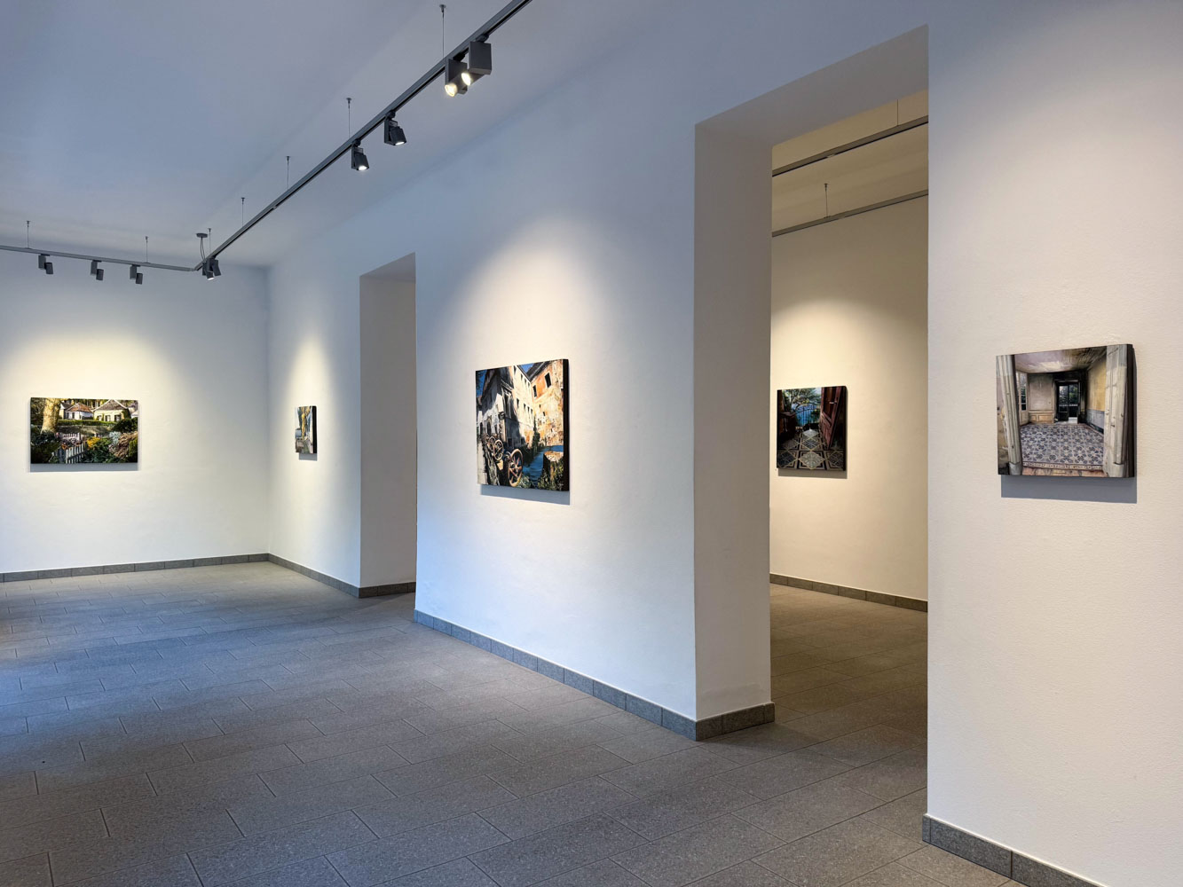 matteo-masssagrande-punto-sull-arte-mostra-personale-in-italia-galleria-darte-contemporanea-mostra-Soglie-foto-mostra-allestita-012
